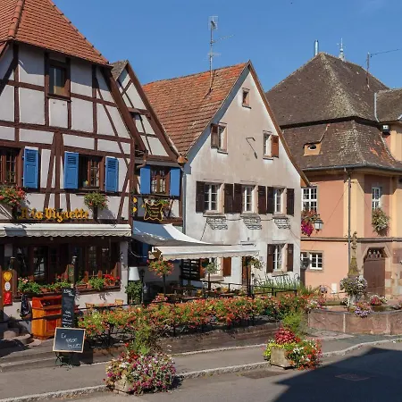Stunning Apartment In Heart Of Dambach La Ville Extérieur photo