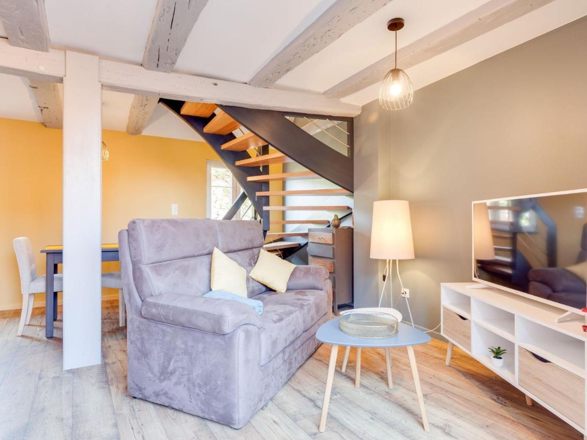 Apartment Stunning In Heart Of La